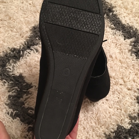 Black booties! Size 8 - Picture 5 of 5